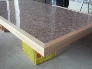 茅（かや）テーブル